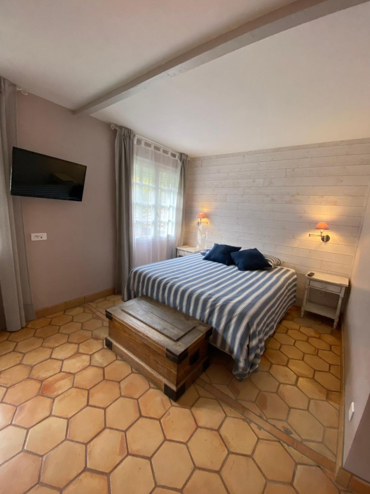 Hotel La Roca Flora Le Plan-de-la-Tour Esterno foto